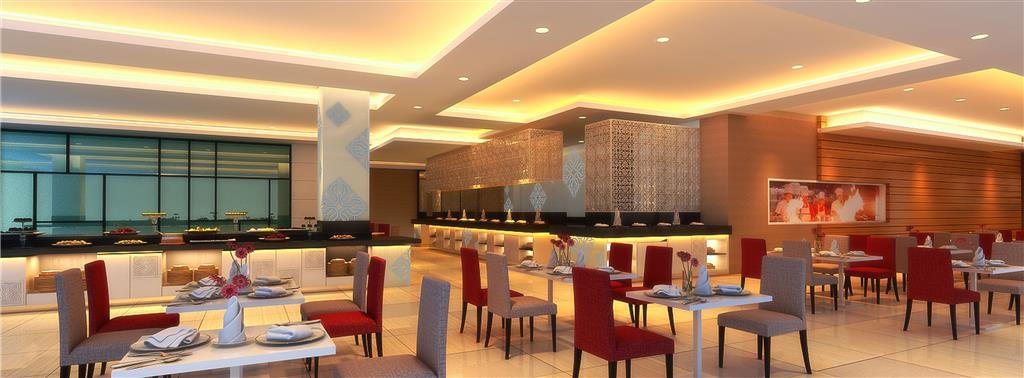 Four Points By Sheraton Makassar Extérieur photo