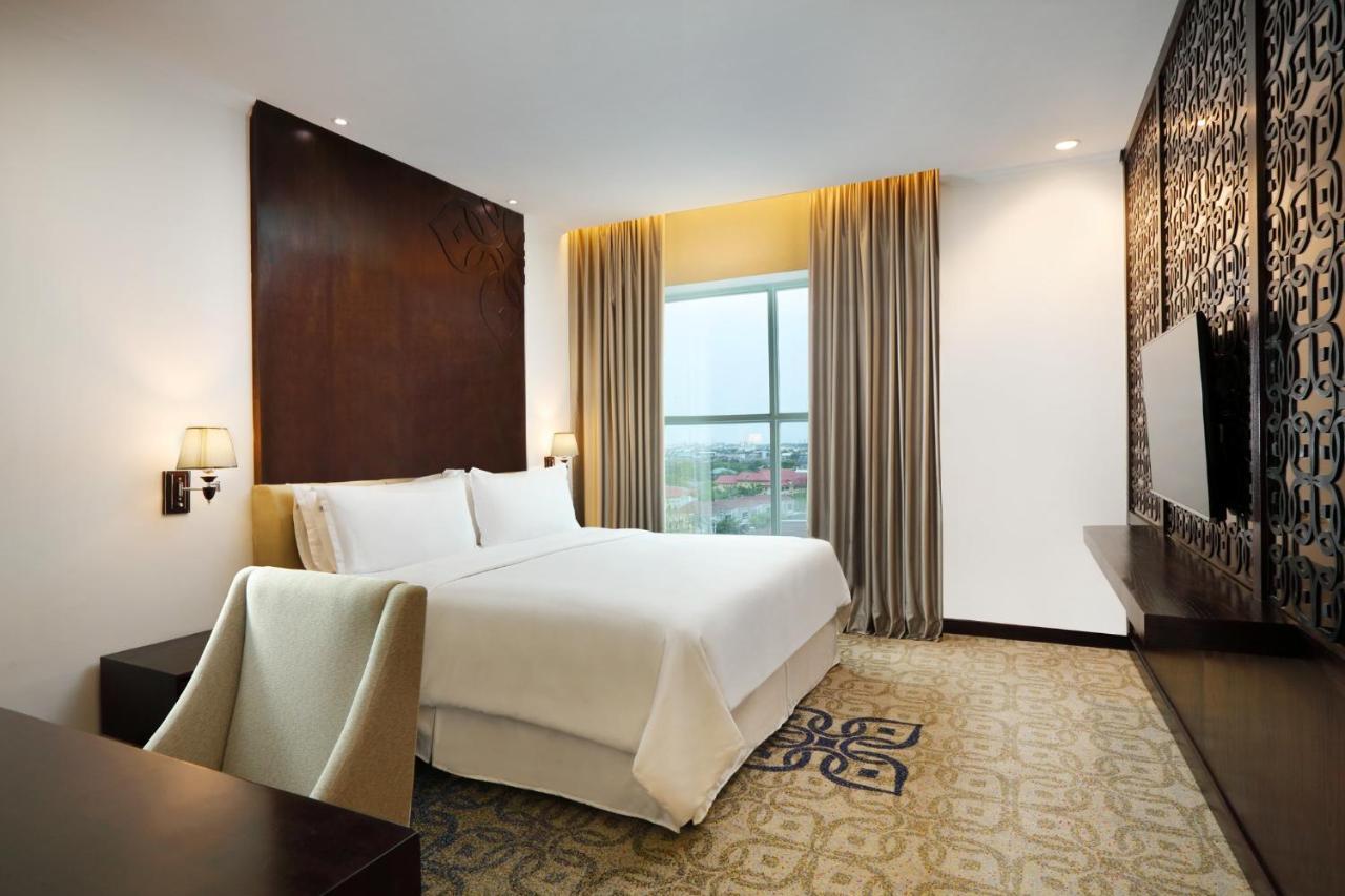 Four Points By Sheraton Makassar Extérieur photo