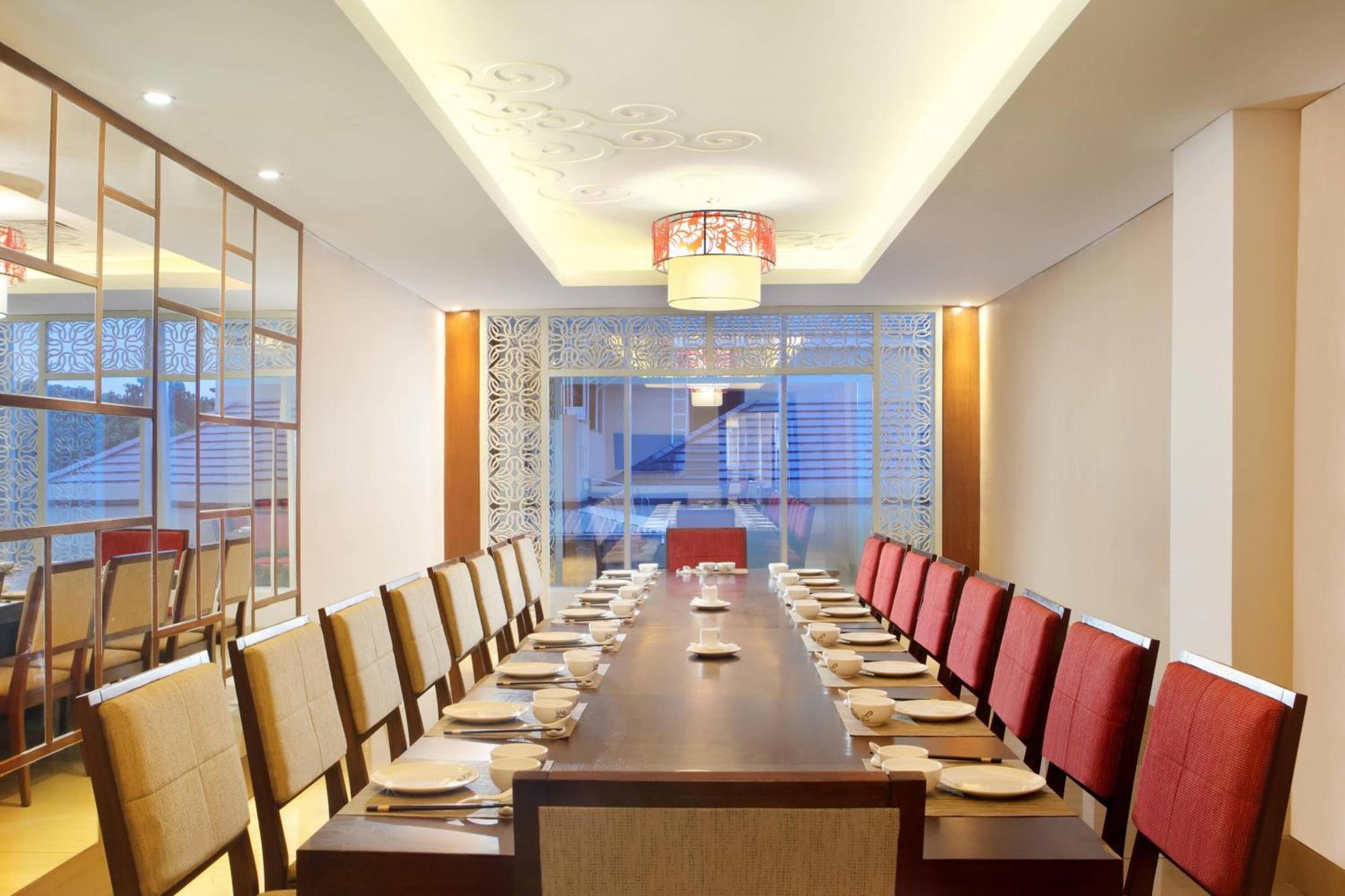 Four Points By Sheraton Makassar Extérieur photo