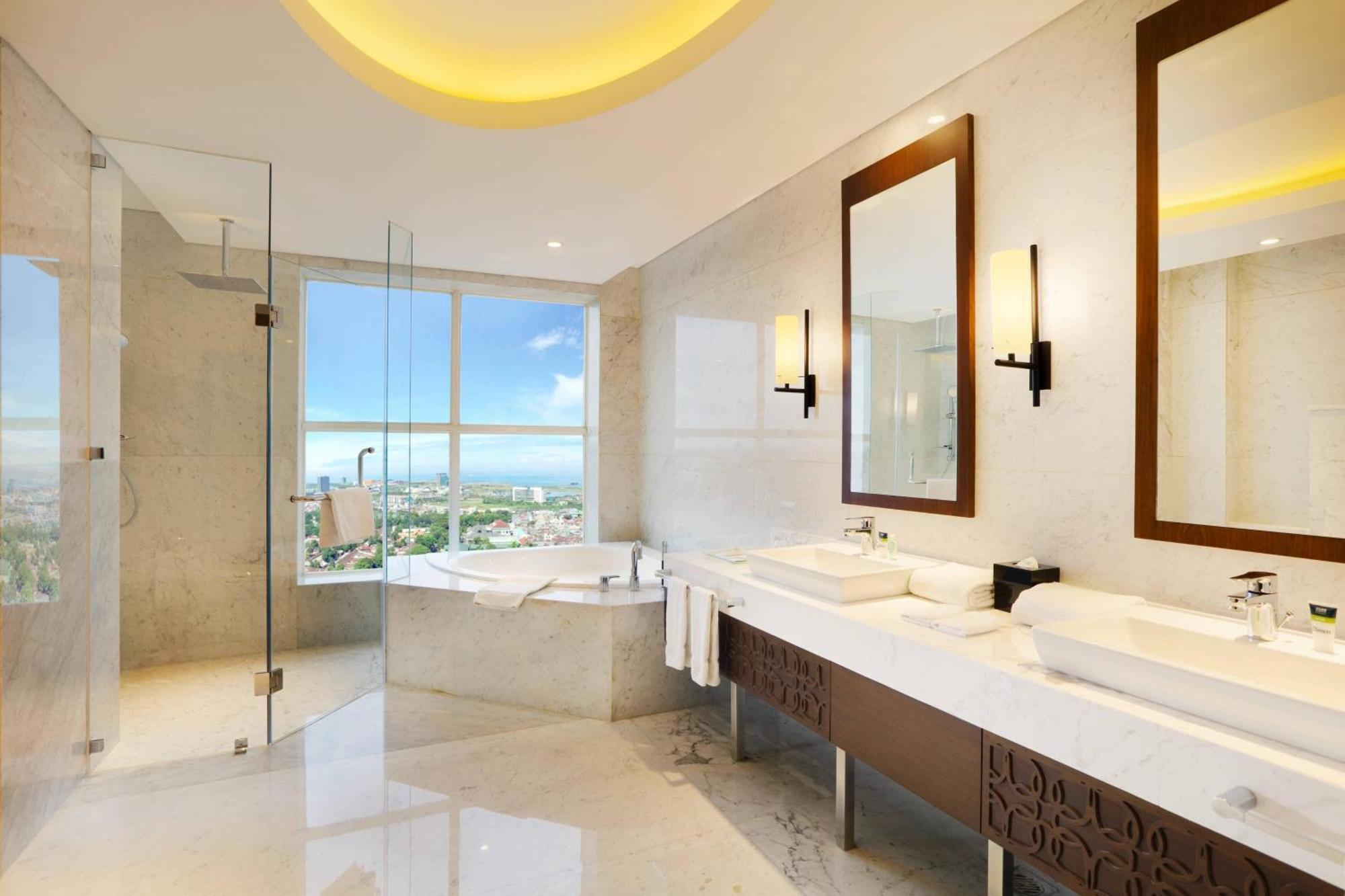 Four Points By Sheraton Makassar Extérieur photo