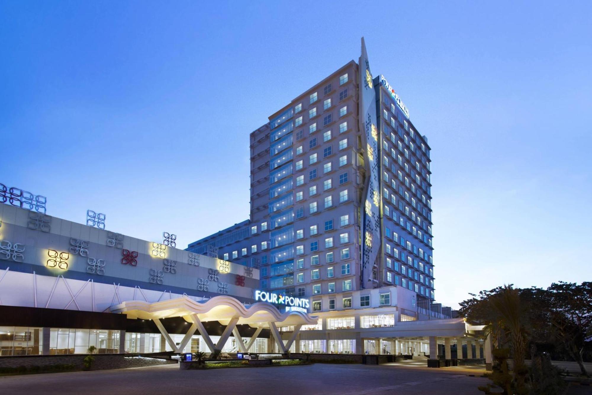 Four Points By Sheraton Makassar Extérieur photo