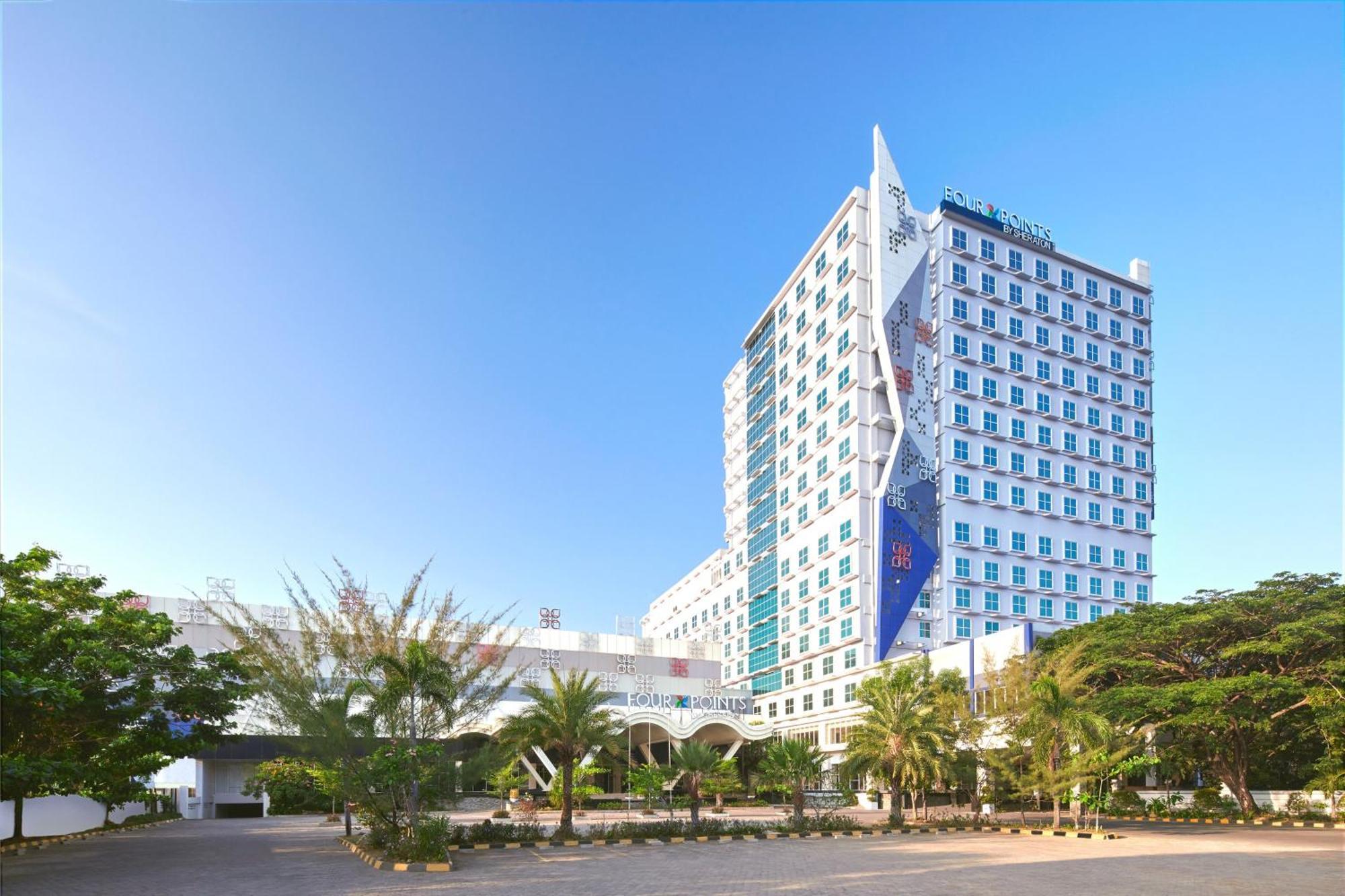 Four Points By Sheraton Makassar Extérieur photo